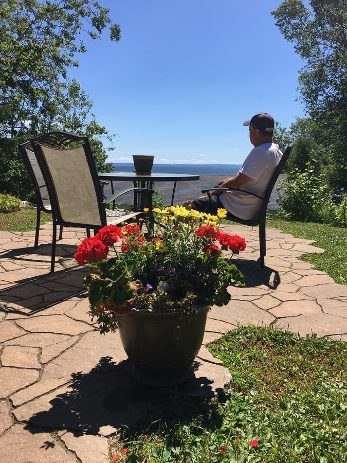 Chalet Chez Les Petit Grandes-Bergeronnes Zewnętrze zdjęcie